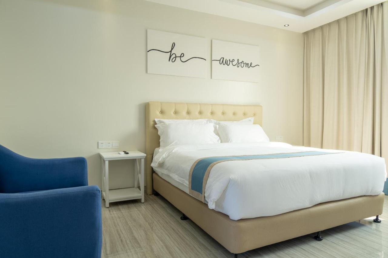 Hampton Suites Davao City Kültér fotó