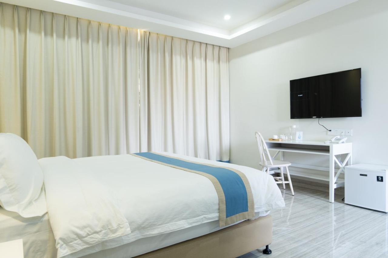 Hampton Suites Davao City Kültér fotó