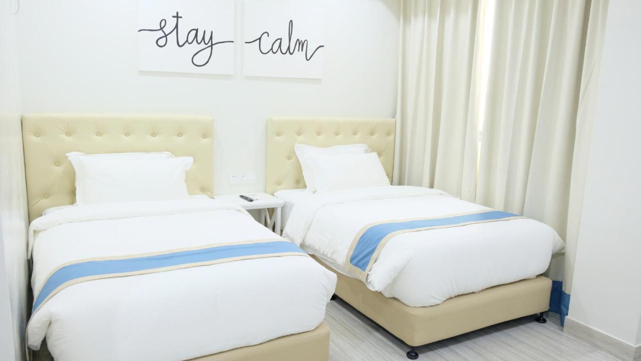 Hampton Suites Davao City Kültér fotó